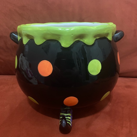 Midwest “Witches Brew” Cauldron - Picture 3 of 5